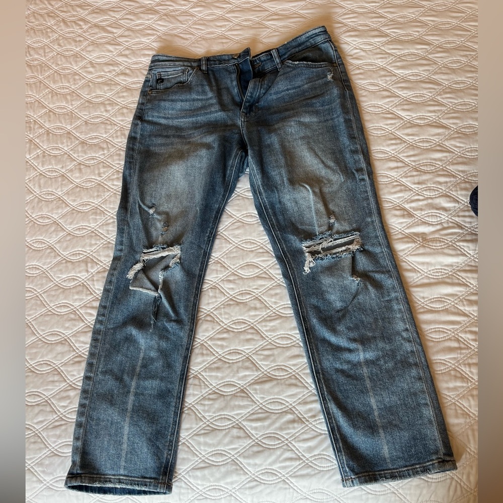 KanCan Cropped boyfriend jean, size 9/28.
